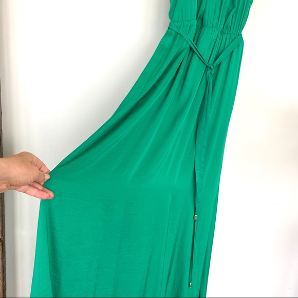 Jennifer Lopez sleeveless maxi dress - Picture 2 of 12